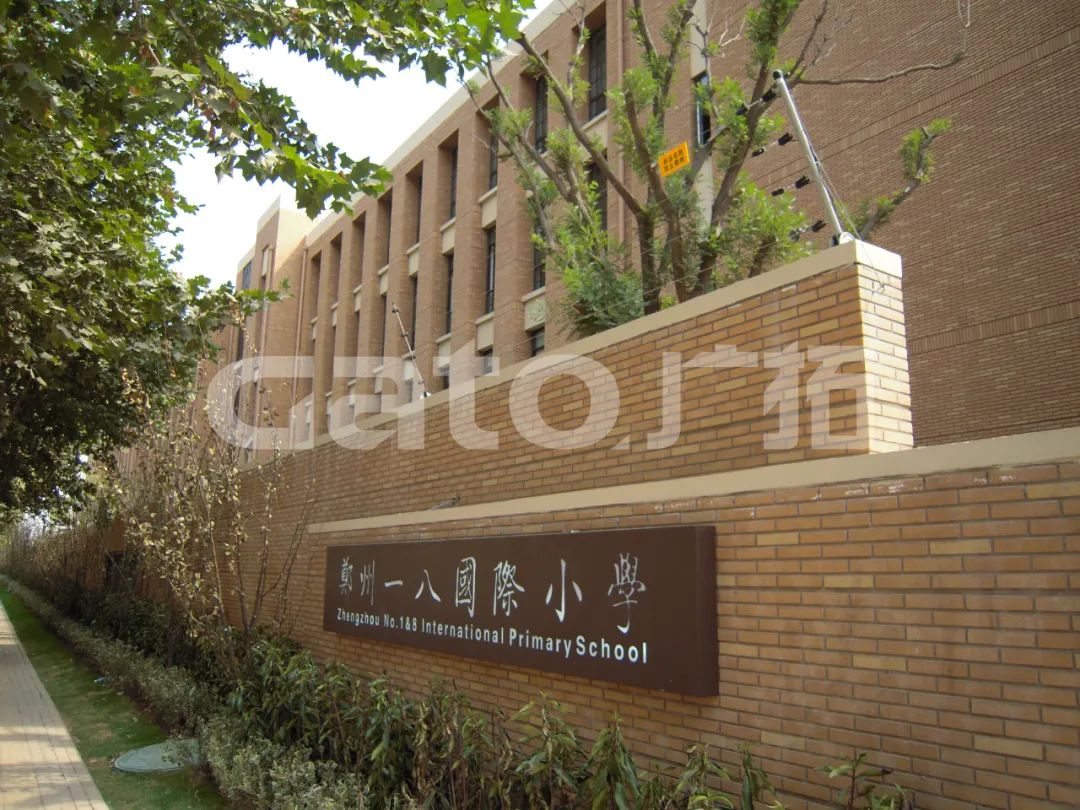校園周界安防標(biāo)桿案例，鄭州一八國(guó)際學(xué)校(圖3)