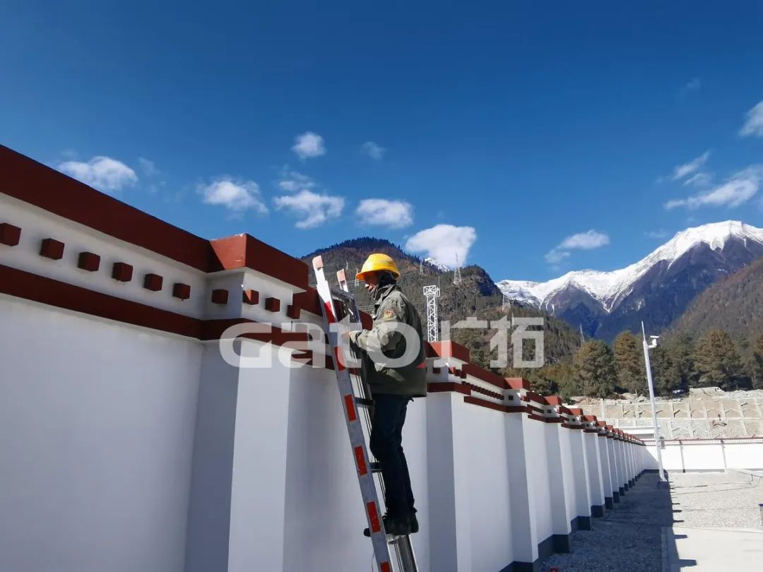 在海拔3700米高原裝電子圍欄是什么體驗(yàn)？ 打卡西藏第一條電氣化鐵路(圖5)
